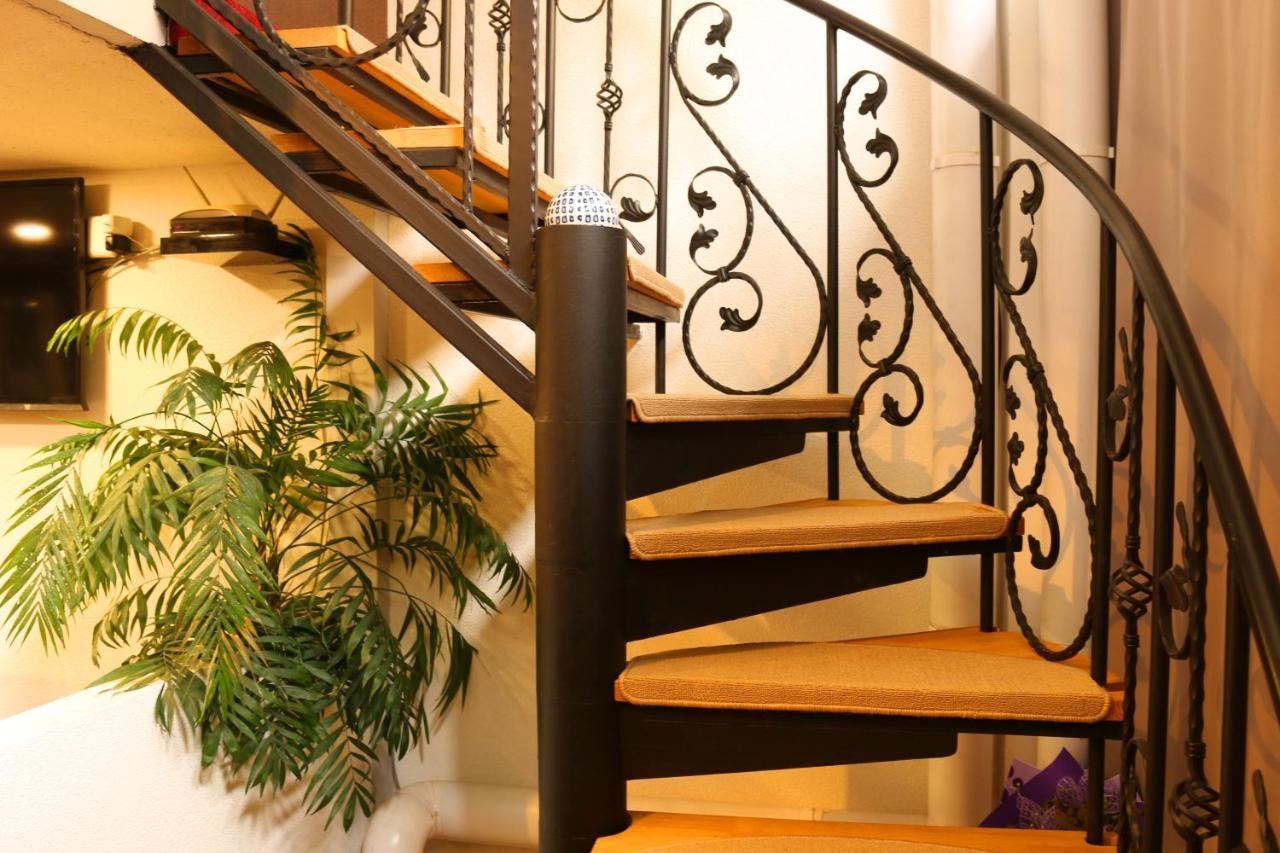 Top Center Vintage Sofia Condo المظهر الخارجي الصورة